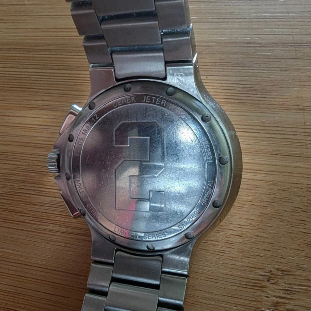 Movado Silver DEREK JETER LIMITED EDITION... CHRONOGRAPH - Picture 3 of 12